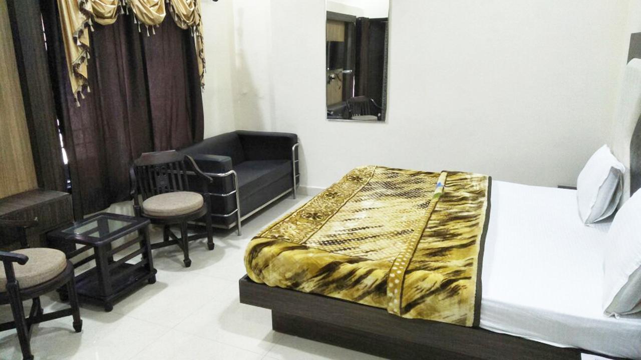 R.S Hotel & Restaurant Amritsar Extérieur photo