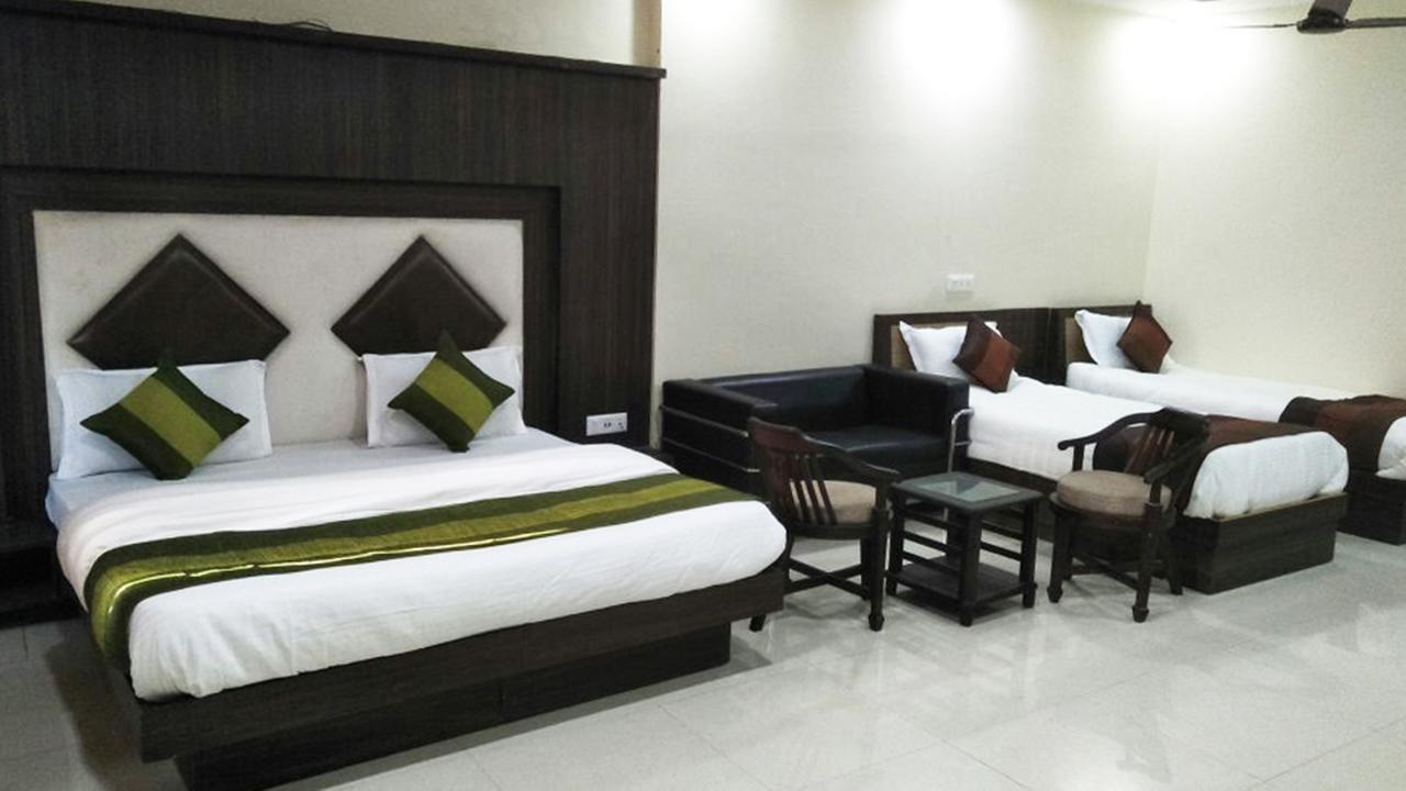 R.S Hotel & Restaurant Amritsar Extérieur photo